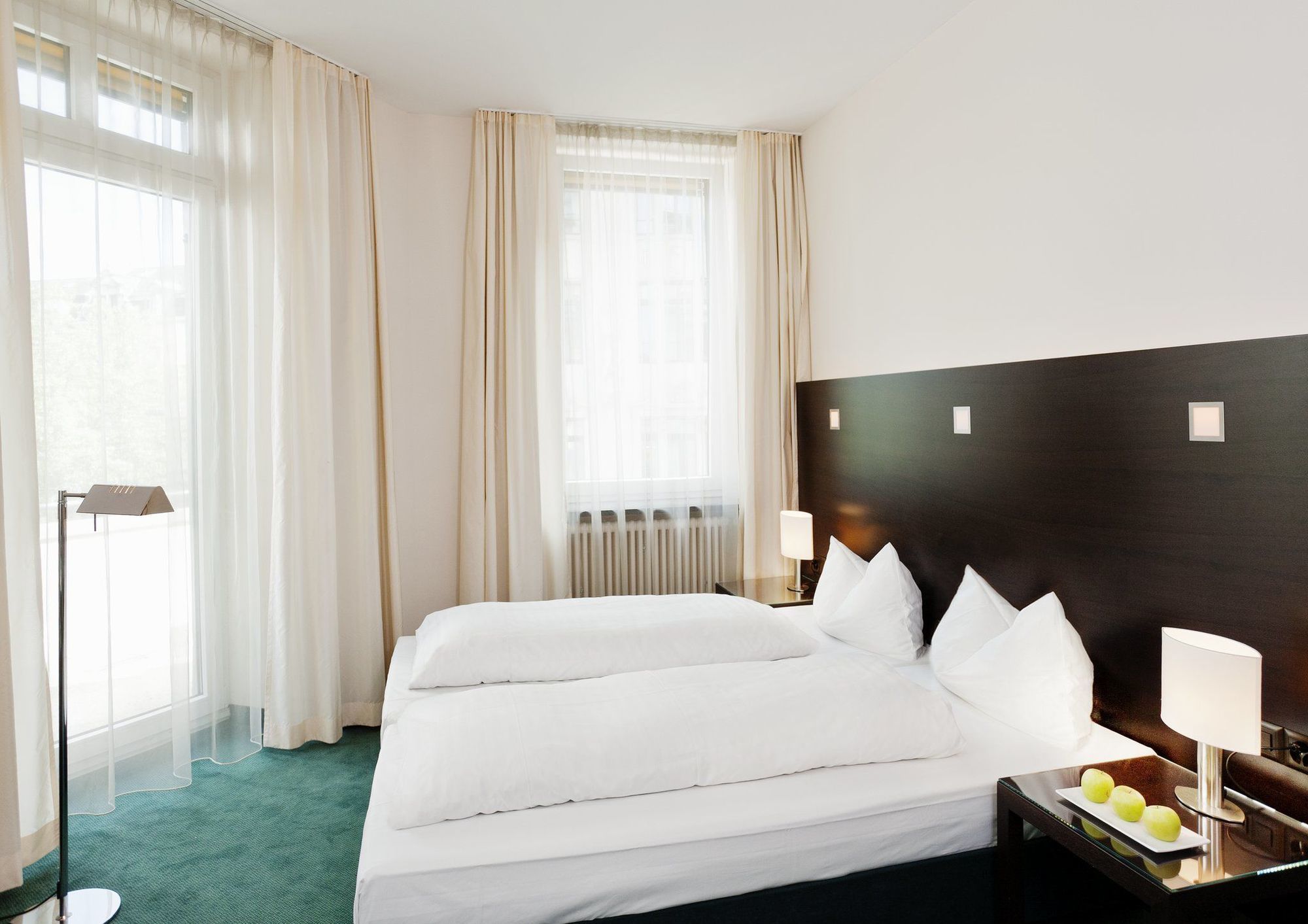 Stay2Night Bs Zürich Buitenkant foto